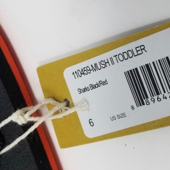 Teva Black & Red Shark Mush II Flip Flops Sandals - Picture 7 of 8